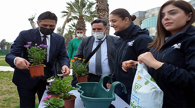 Aliağa'da rekor başvuru: 20 bin başvuru, 40 bin çiçek! 