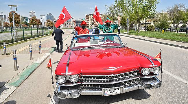 Bursalı çocuklara 23 Nisan sürprizi