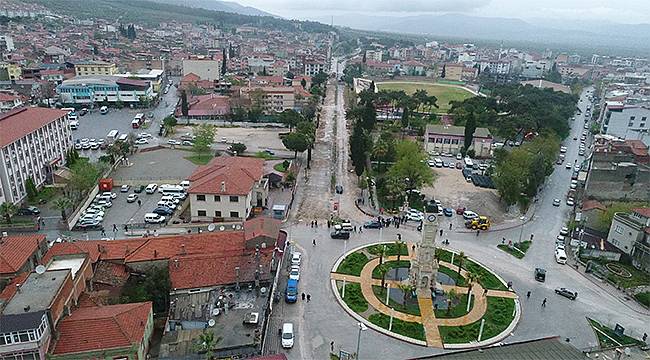 Büyükşehir, Kırkağaç'a Prestij Caddeler Kazandırıyor 