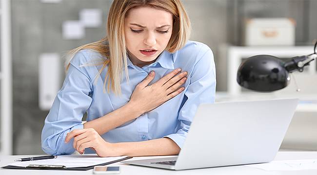 Kalp ağrısının 5 önemli nedeni! Aklımıza ilk olarak 'kalp krizi' geliyor, ama...
