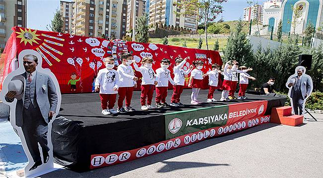 Karşıyaka'da Atatürk'ün çocuklarını bayram coşkusu sardı 