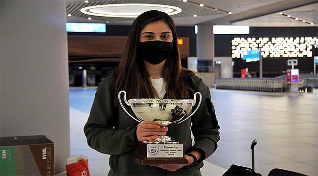 Avrupa ikincisi VakıfBank yurda döndü 