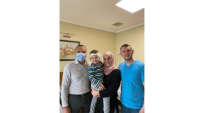 Bosnalı 3 yaşındaki Bilal hayatındaki ilk sesleri Trabzon'da duydu