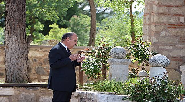 Vali Karadeniz'den, Yunus Emre ve Tabduk Emre Türbesi'ne Ziyaret 