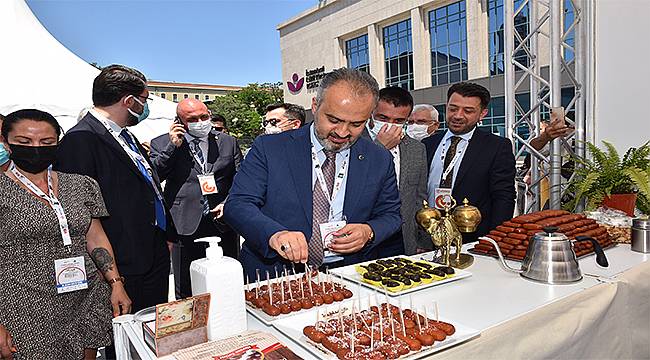 Alinur Aktaş: Bursa saray mutfağının doğduğu şehirdir