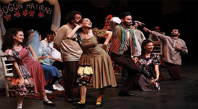 "Düğün Hatırası" kahkahaya boğacak