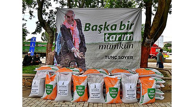 Kiraz'daki üreticilere 333 ton kuzu büyütme yemi hibe edildi