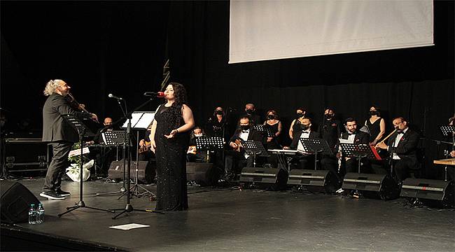 Ömer Öcal Mozaik Sanat Topluluğu'ndan anlamlı konser 