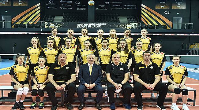 VakıfBank Saraybosna Voleybol Okulu öğrencileri İstanbul'da