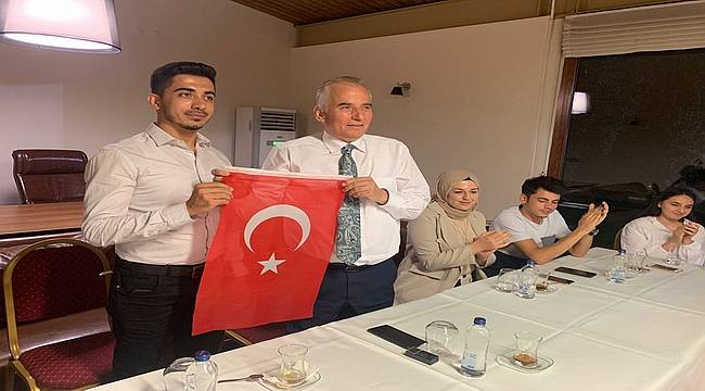 Başkan Osman Zolan'dan gençlere altın değerinde tavsiyeler 