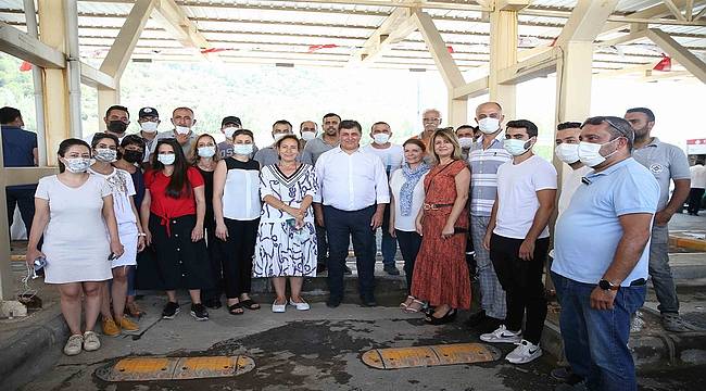 Başkan Tugay ve emekçilerden bayram buluşması