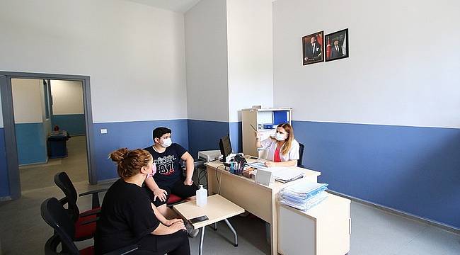 Bayraklı Belediyesinden sosyal etkinlik merkezi öğrencilerine tercih desteği
