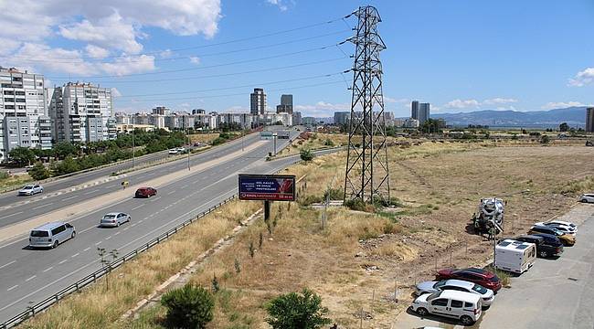 Çiğli'de sökülecek ağaçlar, tramvay gelince tekrar dikilecek