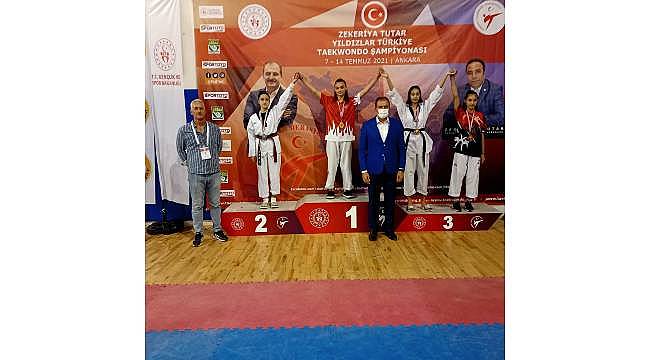 Duru Bulgur Performans Spor Kulübü sporcuları Taekwondo'da tarih yazdı 