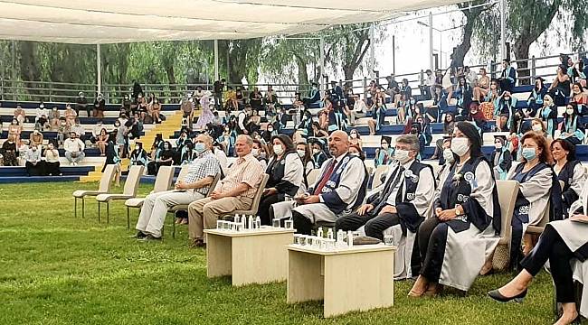 Ege Üniversitesi Hemşirelik Fakültesinde 61. Dönem Mezuniyet Coşkusu!