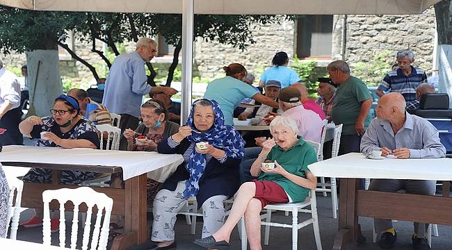 Kahve Dünyası'ndan Darülaceze Sakinlerine Bayram Sürprizi