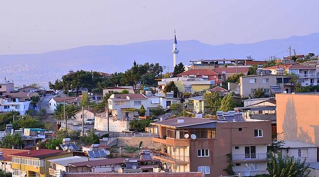 Gecekonduda yaşamın hikayesini anlattı