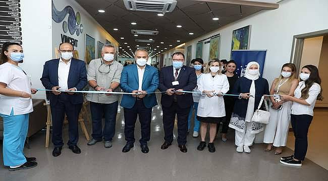 Medicana Hastanesinde "Hayatın durduğu günler: Pandemide Bursa" sergisi açıldı 