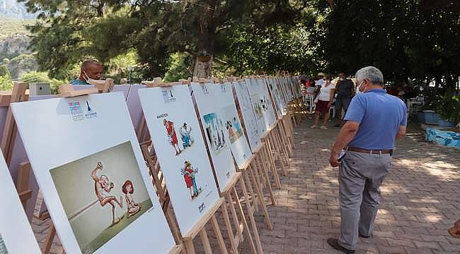 Ödüllü karikatürler ile mizah Karaburun'da  