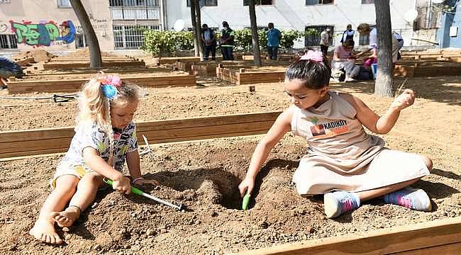 Kadıköy Bostanları projesinde ilk tohumlar toprakla buluştu 