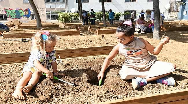 Kadıköy Bostanları projesinde ilk tohumlar toprakla buluştu