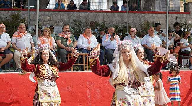 Ovacık festivalle şenlendi: Çeşme'nin ünlü sakız koyunları yarıştı