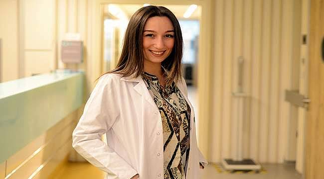 Uzman Klinik Psikolog Duygu Barlas yanıtladı: "Kızıma regl olacağını nasıl anlatmalıyım?"
