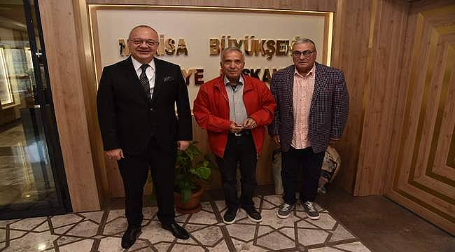 Başkan Cengiz Ergün, Duayen Gazeteci Yavuz Donat'ı ağırladı