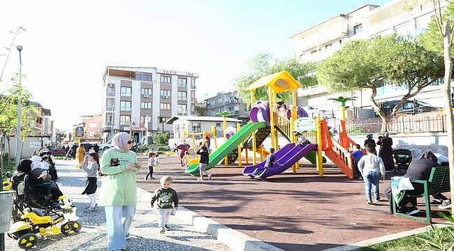 Bayraklı Belediyesi ilçeye yeni parklar kazandırmaya devam ediyor