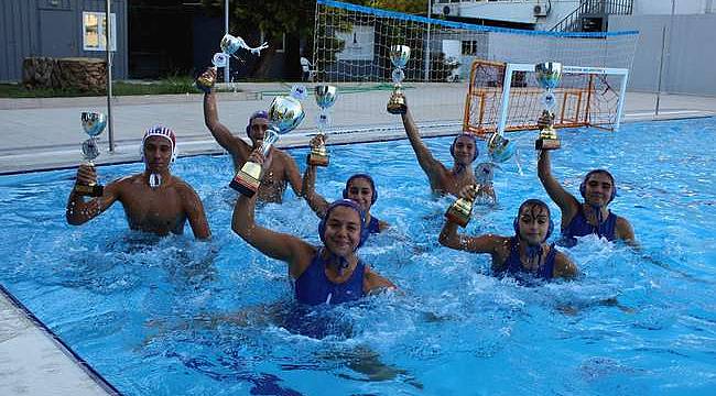 İzmir Büyükşehir Belediyesi Gençlik ve Spor Kulübü su topunda kupaları topluyor: İki ayda yedi kupa 