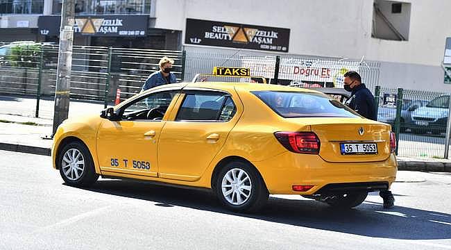 İzmir zabıtasından "kısa mesafe" denetimi: Sivil zabıta ekipleri yolcu gibi bindikleri taksileri denetledi 