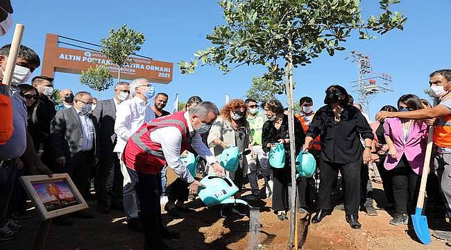 Kaybedilen ormanlık alanlar anısına "Altın Portakal Hatıra Ormanı" oluşturdu 