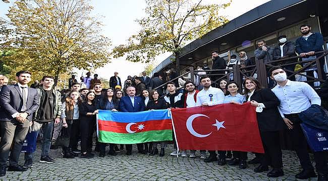 TBMM Başkanı Şentop, üniversite eğitimi için yurt dışından Bursa'ya gelen gençlerle buluştu
