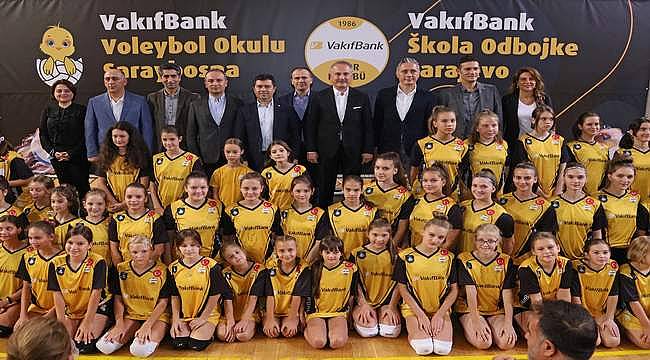 VakıfBank Spor Kulübü'nden Saraybosna Voleybol Okulu'na üst düzey ziyaret 