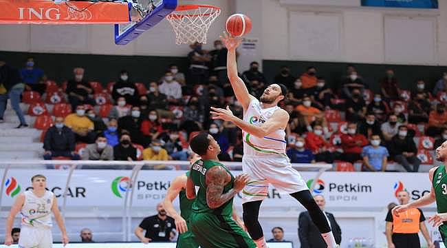 Aliağa Petkim Spor, evinde Darüşşafaka'ya 76-57'lik skorla mağlup oldu