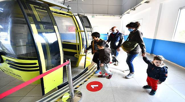 Balçova Teleferik Tesisleri tatilde çocukların uğrak noktası haline geldi 