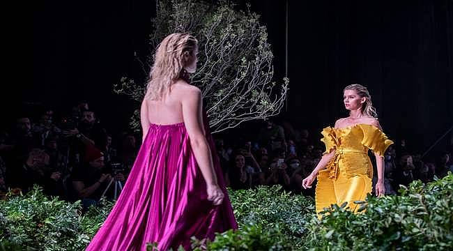 IF Wedding Fashion İzmir'in açılış gününe özel defilesinde moda şöleni yaşandı 
