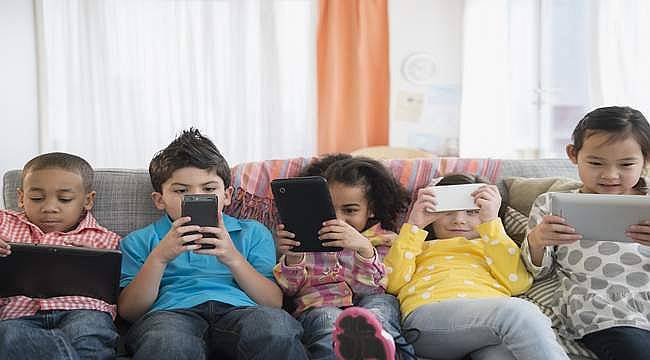 Televizyon, tablet ve telefonun çocukların gelişimi üzerindeki olumsuz etkileri