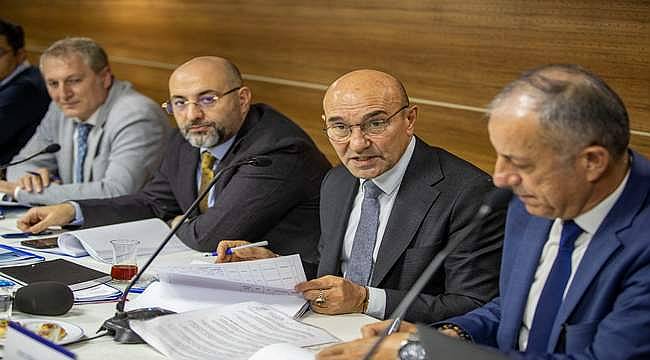 Başkan Soyer Menemen'de oda başkanları ve muhtarlarla buluştu