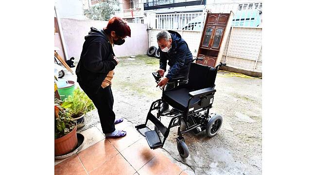 İzmir Büyükşehir Belediyesi'nden engelli yurttaşlara destek 
