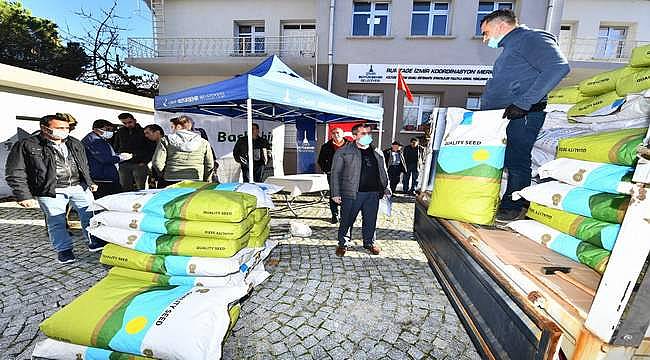 İzmir Büyükşehir Belediyesi üreticiye iklim dostu yem bitkisi desteğini sürdürüyor