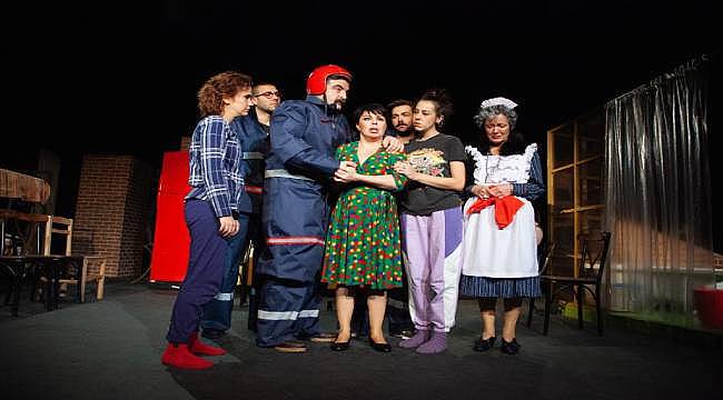 İzmir Şehir Tiyatroları, ikinci oyunu "Tavşan Tavşanoğlu" ile seyirciyle buluşuyor 