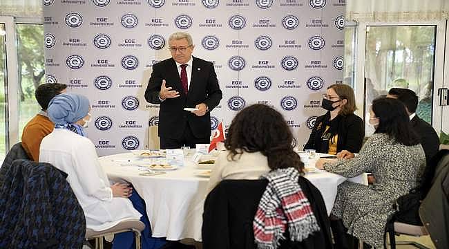 Ege'de "Rektörle Akşam Çayı" toplantıları tamamlandı