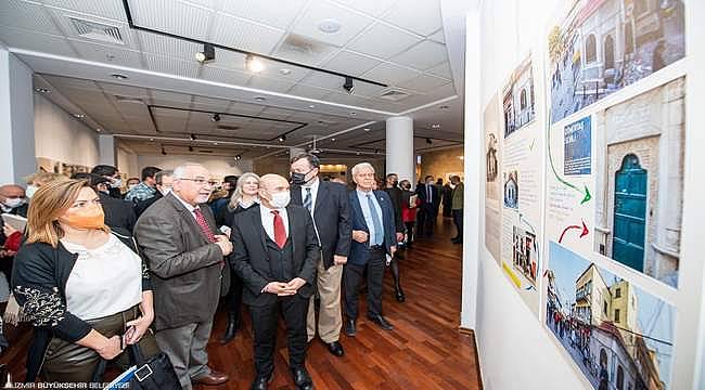 "Foto Resne'nin izinde İzmir Hikayeleri" sergisi AASSM'de açıldı 
