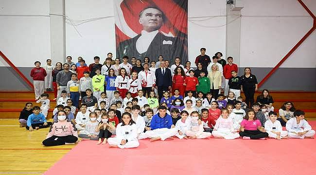 Gaziemirli sporcular 2021'e damga vurdu!