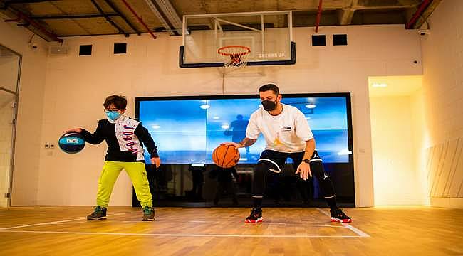 Sneaks Up, basketbola ilgi duyan çocukları, sömestr boyunca temel basketbol eğitimine bekliyor!