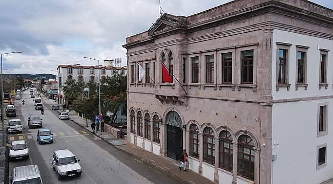 Ayvalık Belediyesi tarihi binada hizmet vermeye başladı 