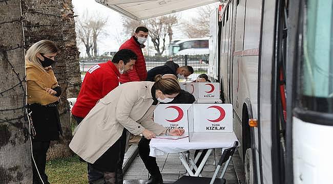 Bayraklı Belediyesinden 'kan bağışı' kampanyası 