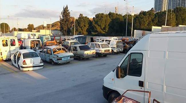 İzmir'de 2 yılda 459 hurda araç toplandı  
