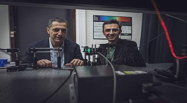 Koç Üniversitesi'nden Bir İlk: Gelecekte Nasıl Göreceğimizi Gösteren Aygıt Geliştiriliyor